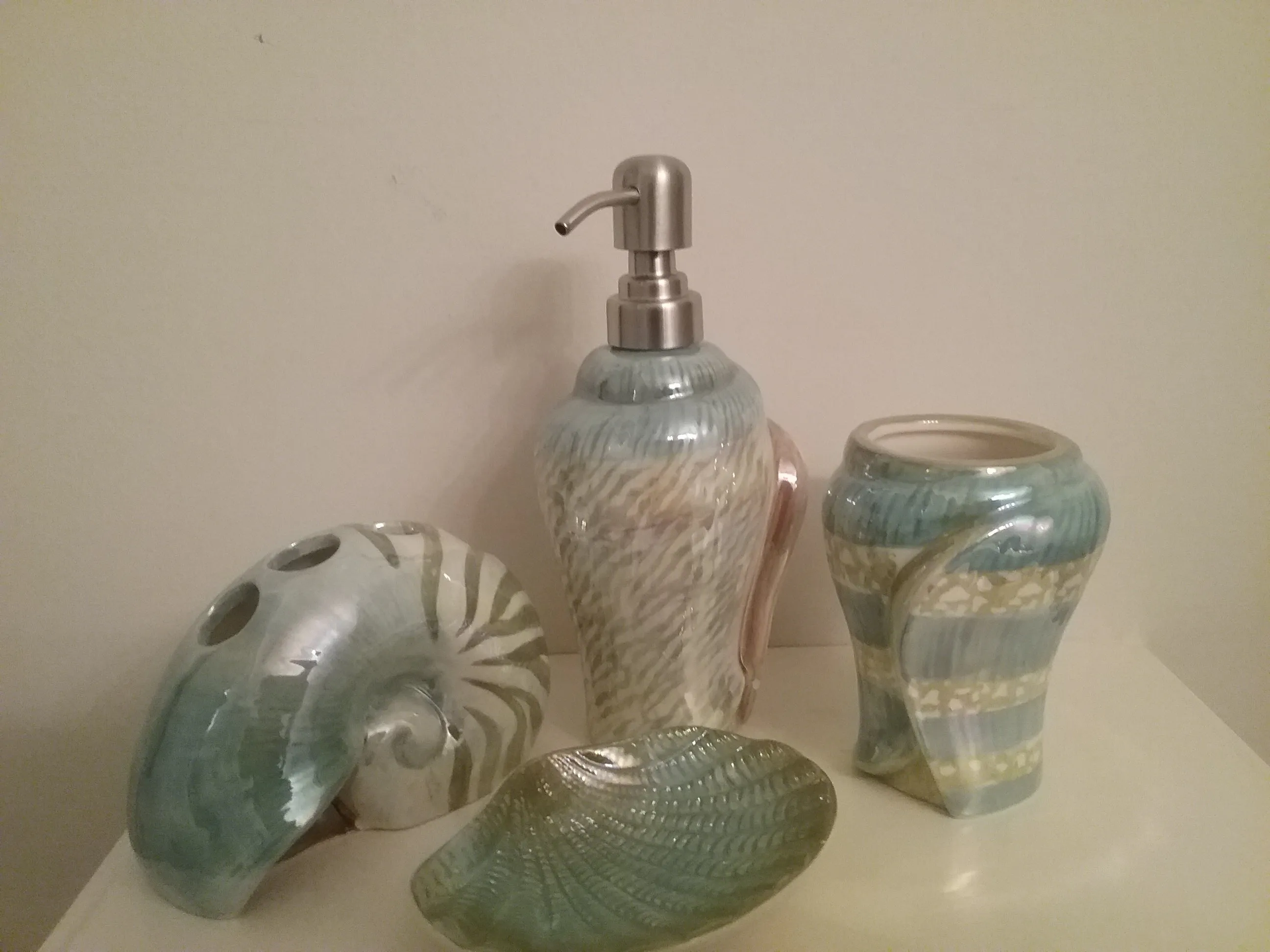 Green and Blue Iridescent Bathroom Accessory Set