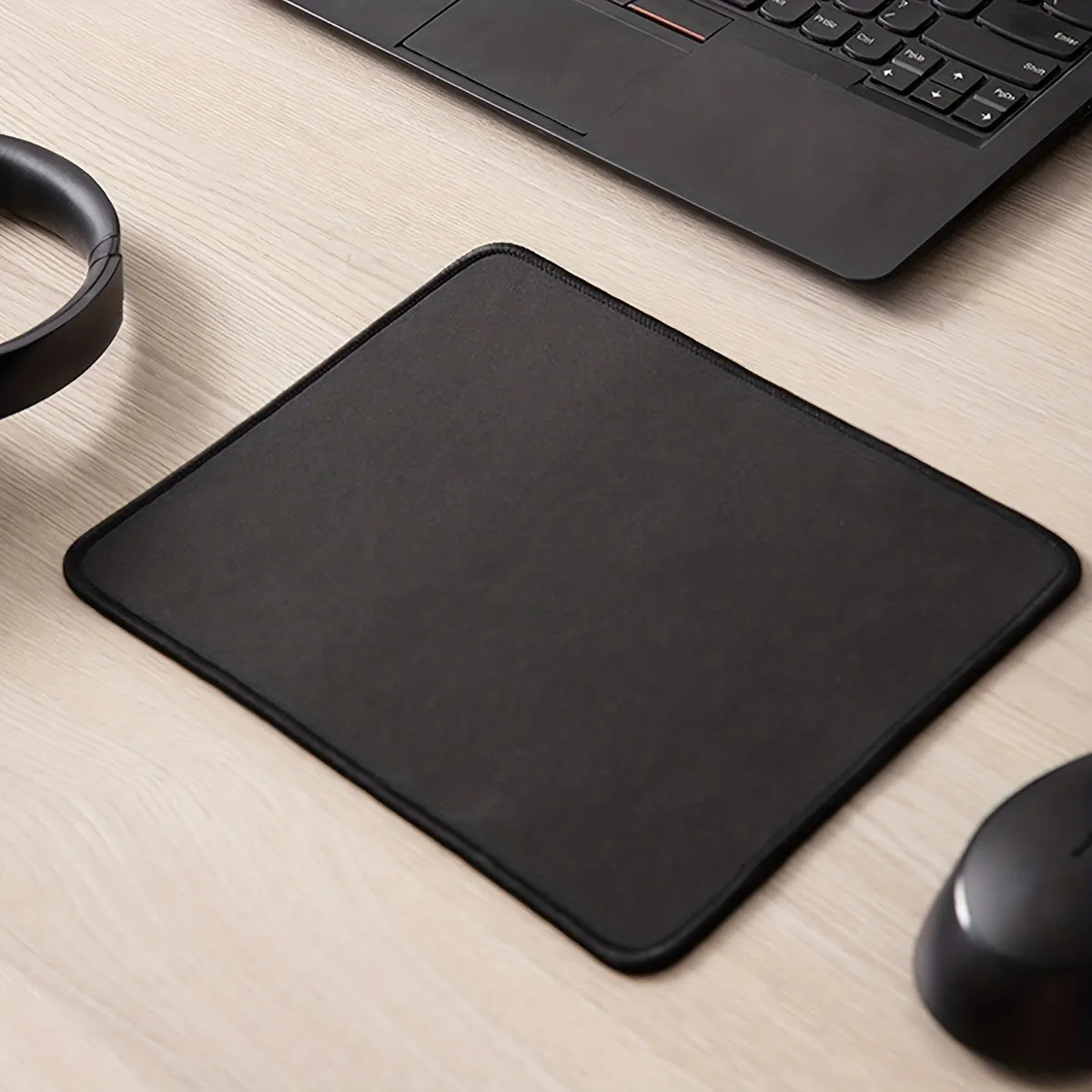 Soft  Comfortable Black Mouse Pad for Household  Office