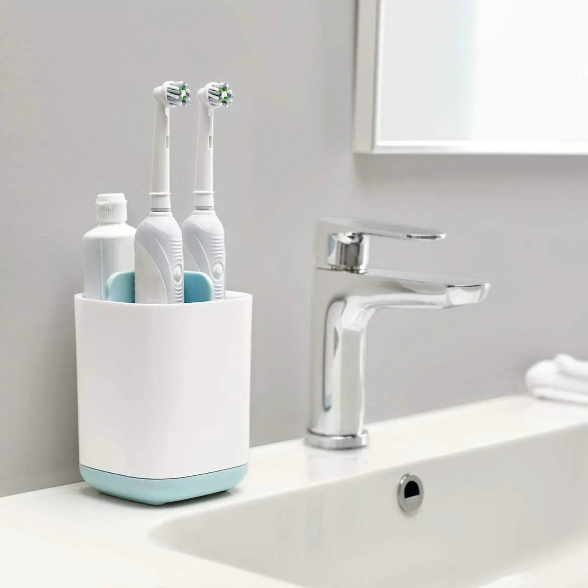 Toothbrush Holder With Anti-Slip Bottom-3 Slots